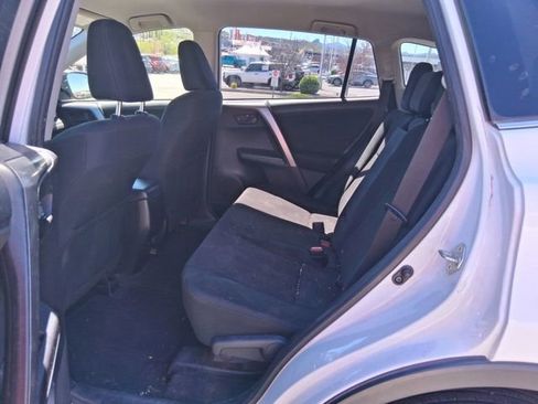 Used 2018 Toyota RAV4 LE image 6