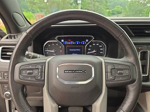 Used 2021 GMC Yukon Denali AWD/4WD image 20