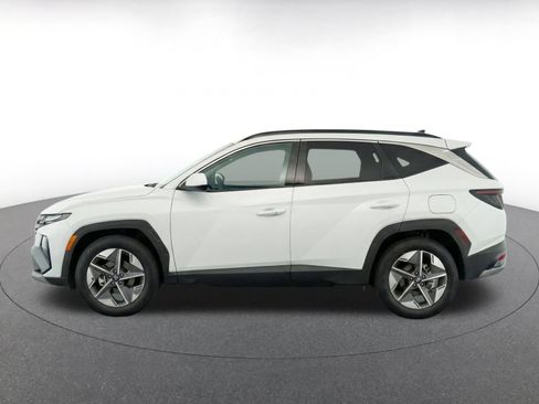 Used 2025 Hyundai Tucson SEL AWD/4WD image 4