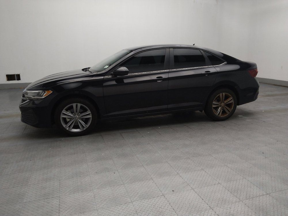 Used 2024 Volkswagen Jetta SE FWD image 2