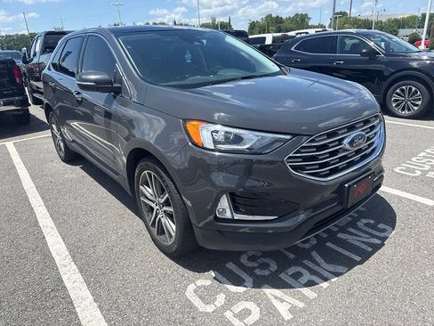 Used 2021 Ford Edge Titanium AWD/4WD image 2
