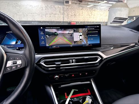 Used 2023 BMW i4 eDrive40 w/ Premium Package RWD image 9
