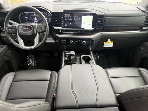 Used 2026 GMC Sierra 1500 SLT image 12