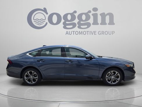 Used 2023 Honda Accord EX image 7