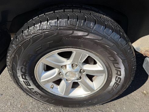 Used 2005 Toyota Sequoia SR5 AWD/4WD image 11