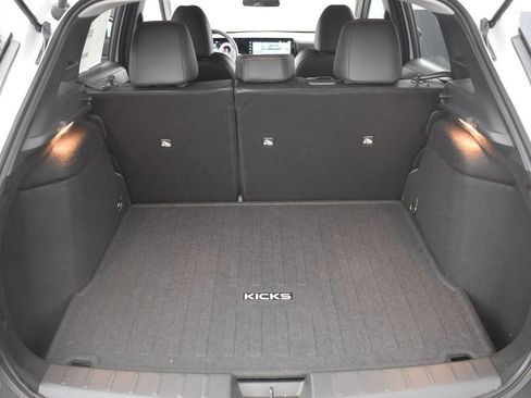 New 2025 Nissan Kicks SR image 34