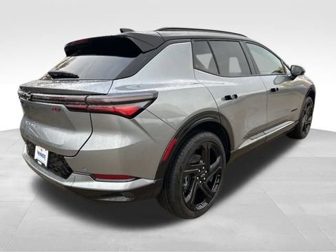 New 2026 Chevrolet Equinox EV RS image 5