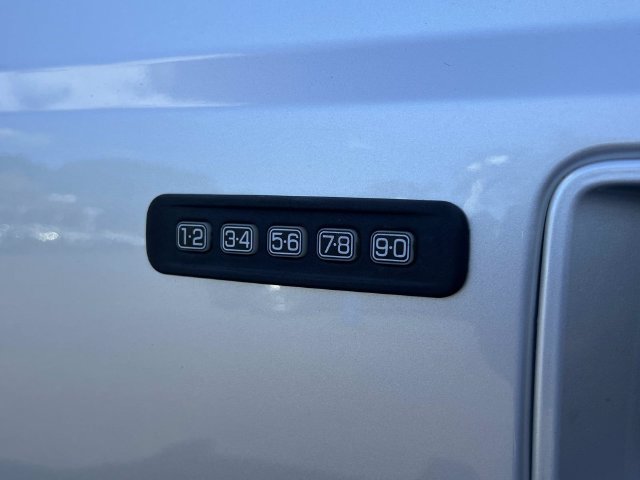 Used 2016 Ford F350 Lariat w/ Lariat Ultimate Package AWD/4WD image 22