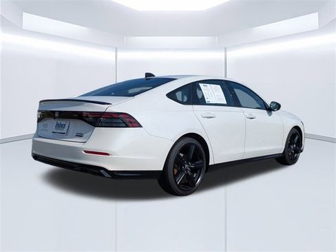 Used 2025 Honda Accord Sport image 4