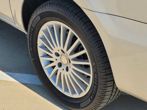 Used 2017 Mercedes-Benz Metris Passenger image 7