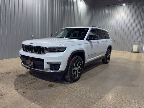 Used 2024 Jeep Grand Cherokee L Limited w/ Luxury Tech Group II image 1