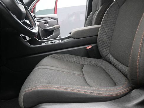 Used 2025 Honda Pilot Sport image 25