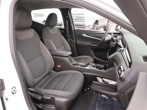 Used 2023 Chevrolet Bolt EUV LT w/ Comfort Package image 24
