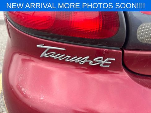 Used 1999 Ford Taurus SE FWD image 8