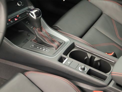 Certified 2025 Audi Q3 2.0T Premium Plus w/ Premium Plus Package image 17