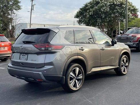 Used 2024 Nissan Rogue SL AWD/4WD image 7