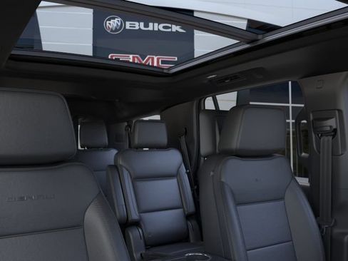 New 2026 GMC Yukon Denali w/ Advanced Technology Package AWD/4WD image 24