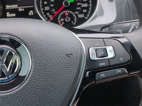 Used 2021 Volkswagen Golf 4-Door image 27