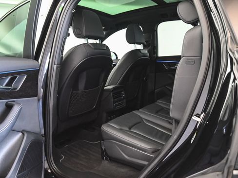 Used 2025 Audi Q7 3.0T Premium Plus AWD/4WD image 35
