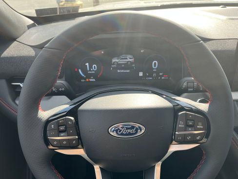 New 2026 Ford Explorer ST-Line w/ ST-Line Street Pack AWD/4WD image 19