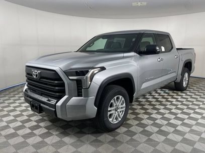 New 2026 Toyota Tundra SR5 w/ SR5 Premium Package