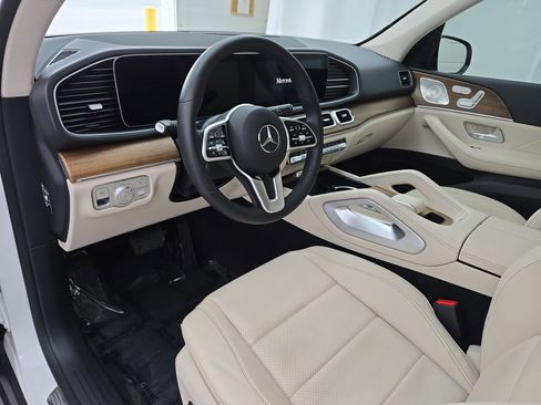 Used 2023 Mercedes-Benz GLE 350 4MATIC w/ AMG Line Exterior image 16