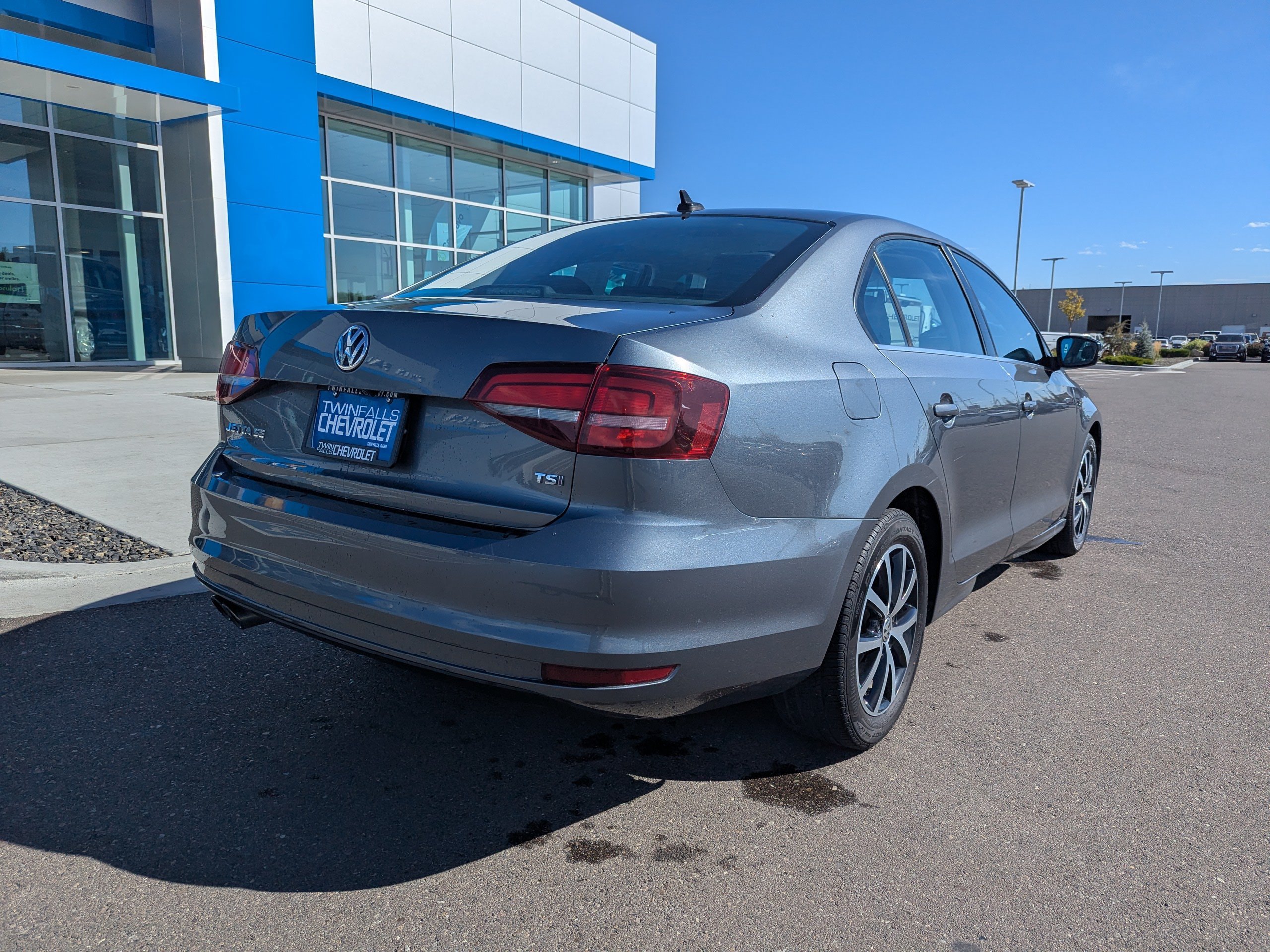 Used 2017 Volkswagen Jetta SE FWD image 33