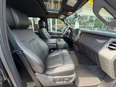 Used 2016 Ford F250 Lariat w/ Lariat Ultimate Package AWD/4WD image 12