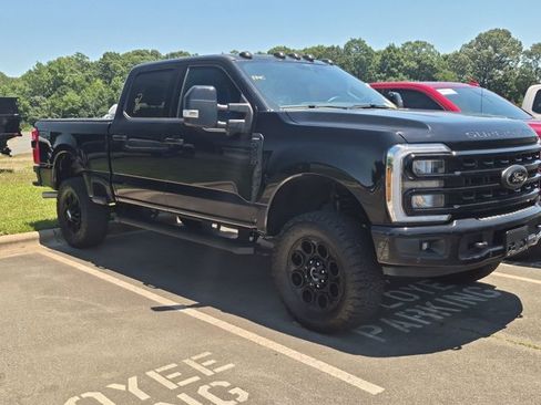 Certified 2024 Ford F250 Lariat w/ Lariat Ultimate Package AWD/4WD image 1
