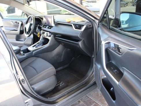 Used 2023 Toyota RAV4 LE FWD image 22
