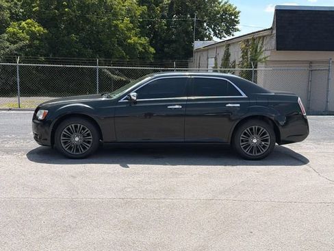Used 2014 Chrysler 300 C AWD/4WD image 6
