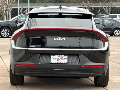 Used 2024 Kia EV6 Light image 5