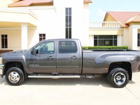 Used 2011 Chevrolet Silverado 3500 LTZ AWD/4WD image 10