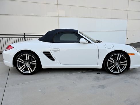 Used 2009 Porsche Boxster Roadster 6MT image 13
