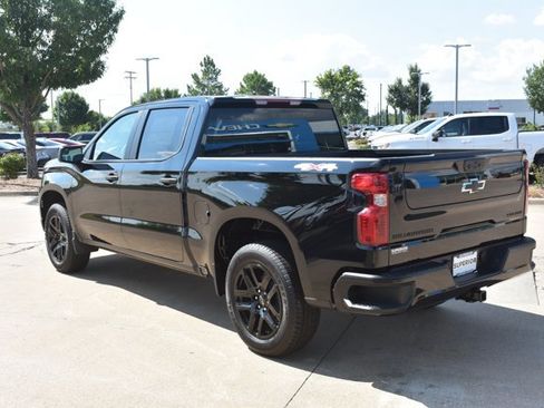 New 2026 Chevrolet Silverado 1500 Custom w/ LPO, Dark Essentials Package AWD/4WD image 9