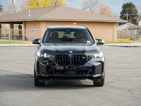 Used 2024 BMW X5 M60i image 2