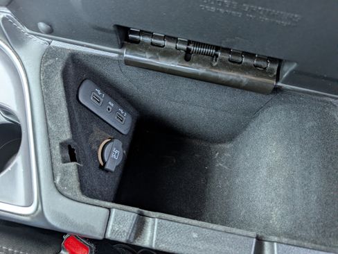 Used 2019 Dodge Challenger R/T w/ Driver Convenience Group image 21