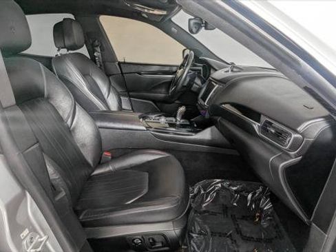 Used 2018 Maserati Levante image 24