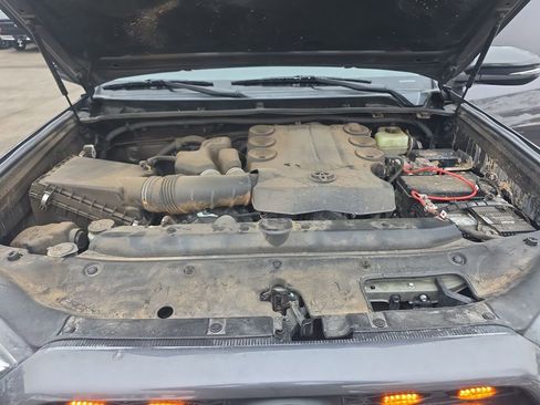 Used 2018 Toyota 4Runner TRD Off-Road Premium image 33