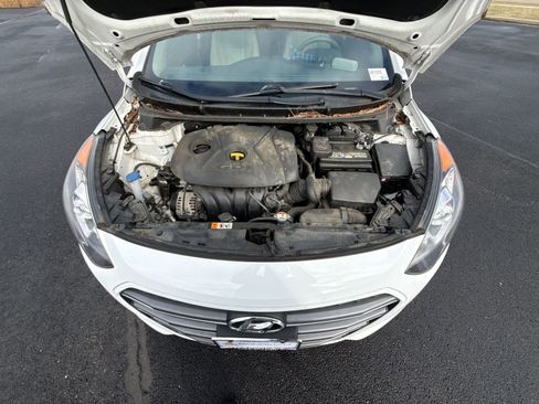 Used 2017 Hyundai Elantra GT image 22