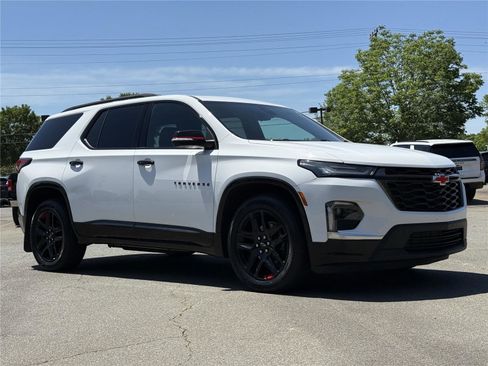 Used 2023 Chevrolet Traverse Premier w/ Redline Edition AWD/4WD image 32