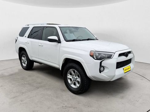 Used 2016 Toyota 4Runner SR5 AWD/4WD image 7