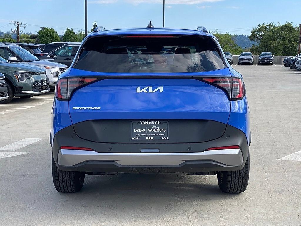 New 2026 Kia Sportage EX w/ EX Panorama Roof Package FWD image 5