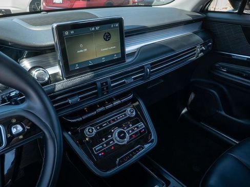 Used 2022 Lincoln Corsair Standard image 18