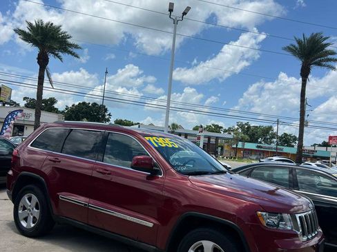 Used 2012 Jeep Grand Cherokee Laredo AWD/4WD image 3