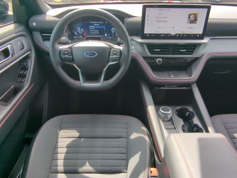 Certified 2025 Ford Explorer ST-Line w/ Premium Package AWD/4WD image 14