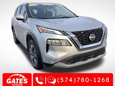 Used 2023 Nissan Rogue SV image 1