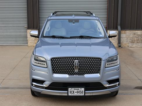 Used 2020 Lincoln Navigator L Black Label w/ Cargo Convenience Package image 9