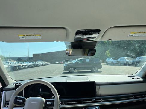 Used 2025 Hyundai Santa Fe SEL AWD/4WD image 35