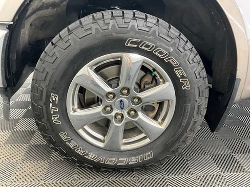 Used 2018 Ford F150 Lariat w/ Equipment Group 502A Luxury AWD/4WD image 23